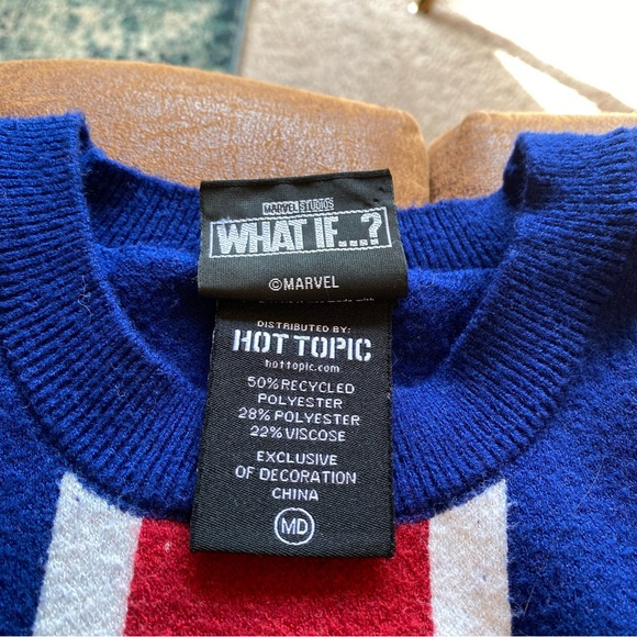 Her Universe Marvel Doctor Strange Captain Carter Union Jack Sweater - Picture 2 of 7